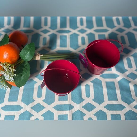 ❤️🥰❤️ New! 4” Red Valentines Gift Buckets NWT Gift Pail Basket Handle NWT - Picture 2 of 5